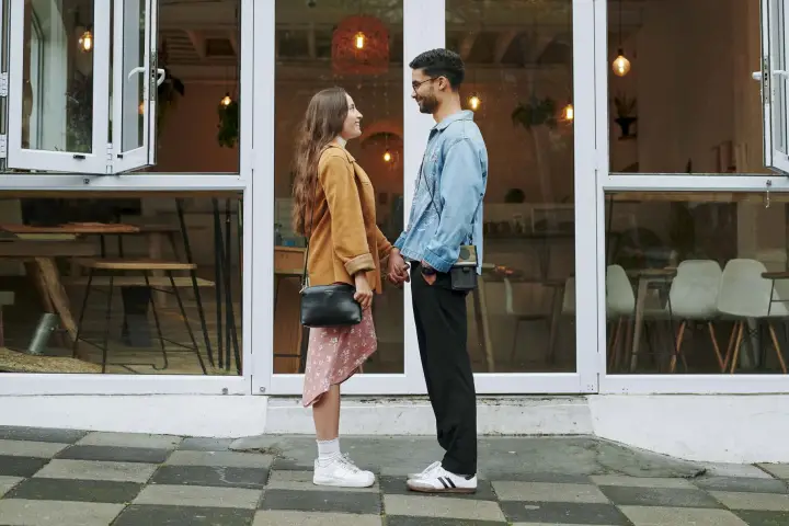 Do You Compare Yourself to Your Partner? It’s Not All Bad