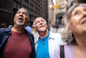 Does Feeling Awe Make Us Follow the Crowd?