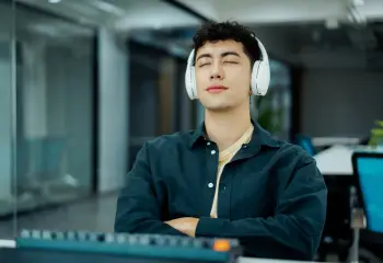 How Short Mindfulness Practices Can Help You Get Through the Workday