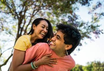 The Surprising Health Boost of Feeling Happy With Someone Else