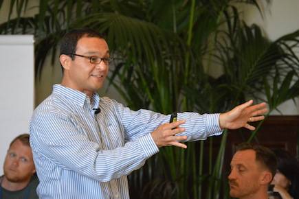 Researcher Rudy Mendoza-Denton speaking at the GGSC summer institute for educators